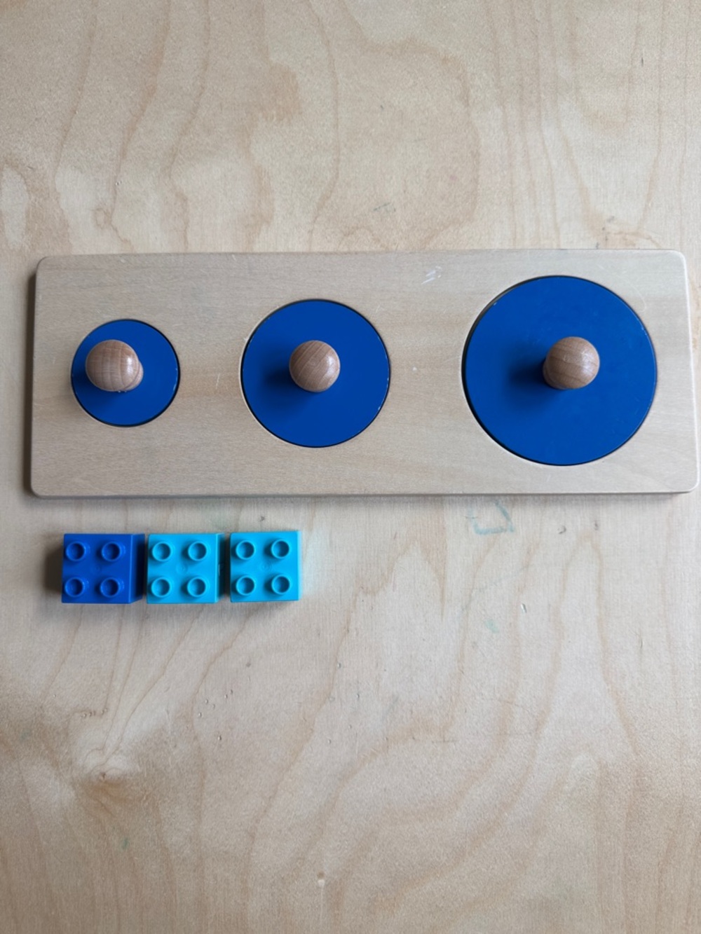Wooden Three-Ring Knob Puzzle - Blue